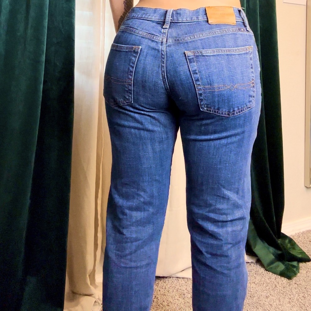 Lucky Brand 221 Straight Jeans size 32/34 in the color Belfield